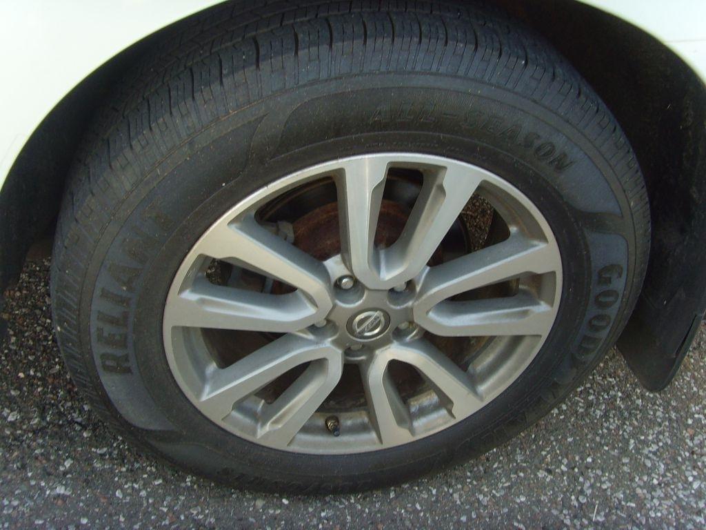 Nissan Pathfinder  2013