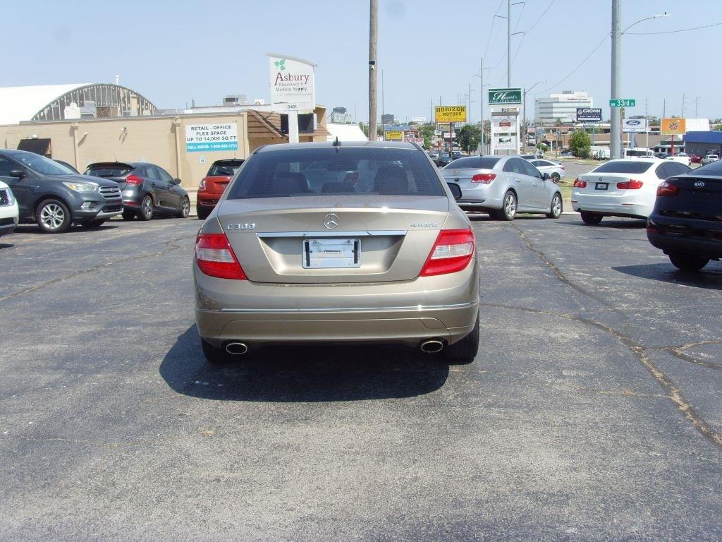 Mercedes-Benz C-Class  2009
