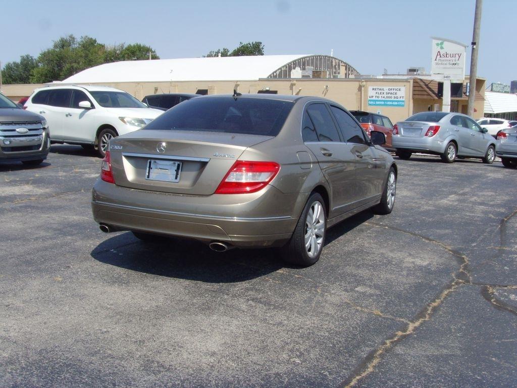 Mercedes-Benz C-Class  2009