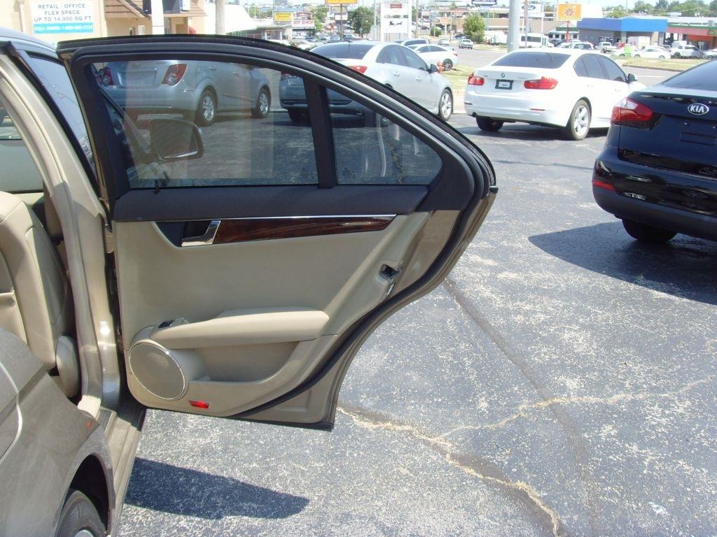 Mercedes-Benz C-Class  2009