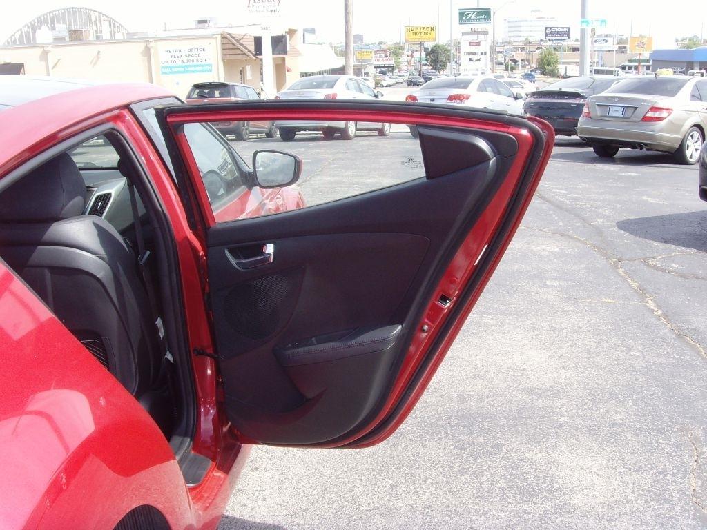 Hyundai Veloster  2016