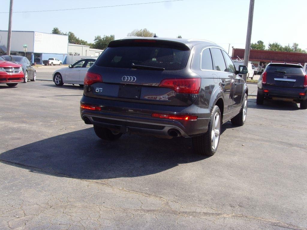 Audi Q7  2015