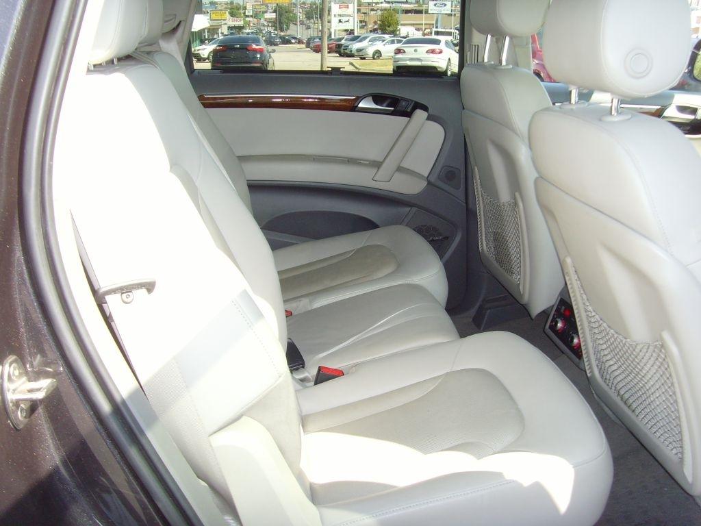 Audi Q7  2015