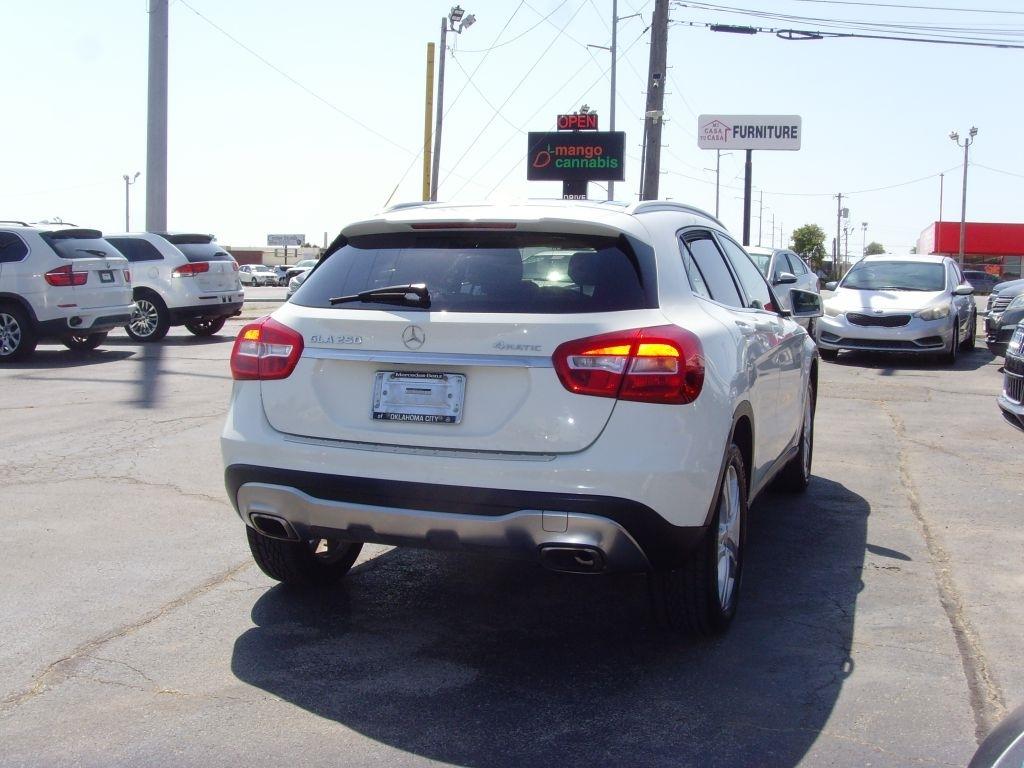 Mercedes-Benz GLA-Class  2018