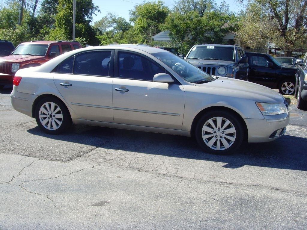 Hyundai Sonata  2010