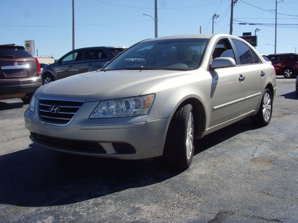 Hyundai Sonata  2010