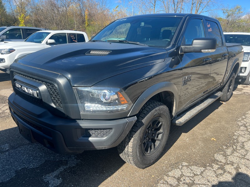 2023 RAM 1500 Classic WARLOCK Crew Cab SWB 4WD