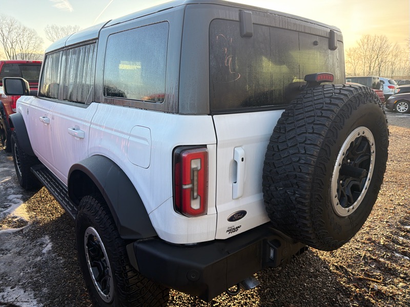 Ford Bronco Outer Banks 4-Door 2024