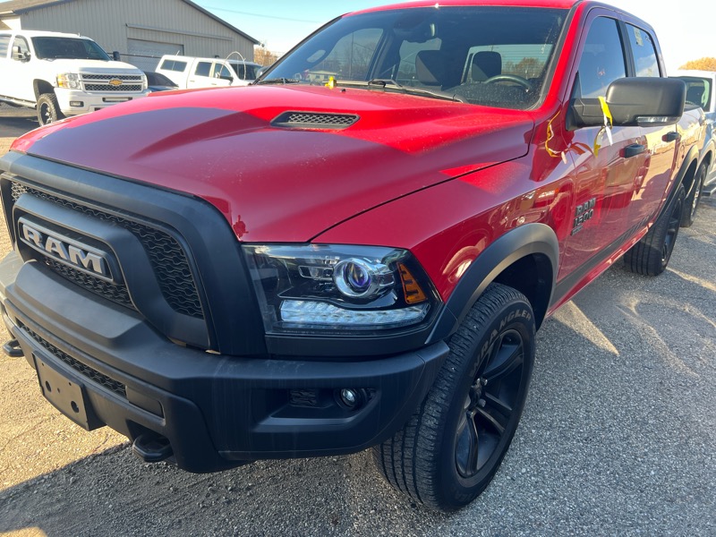 2022 RAM 1500 Classic WARLOCK Crew Cab SWB 4WD