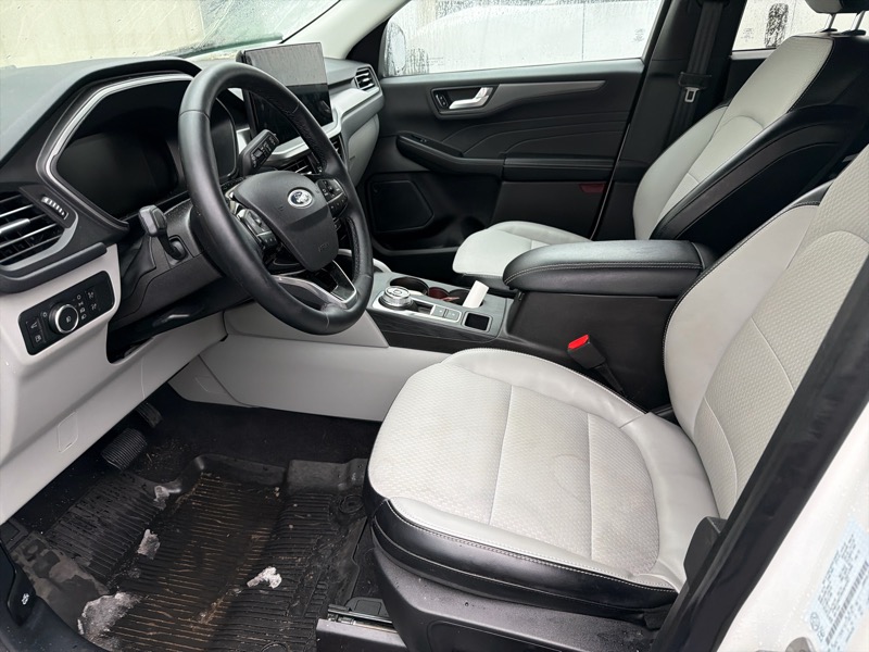 Ford Escape Plug-in Hybrid Base 2024