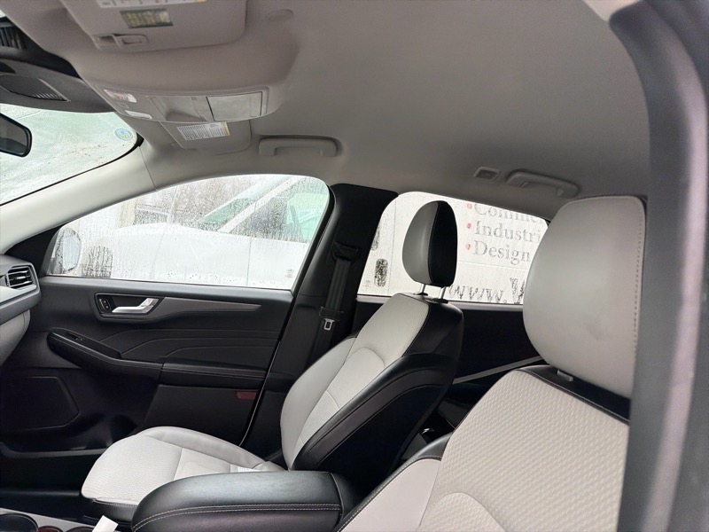 Ford Escape Plug-in Hybrid Base 2024