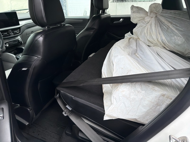 Ford Escape Plug-in Hybrid Base 2024