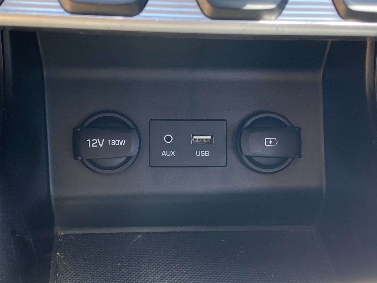 Hyundai Elantra  2020