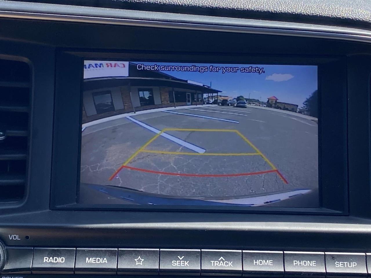 Hyundai Elantra  2020