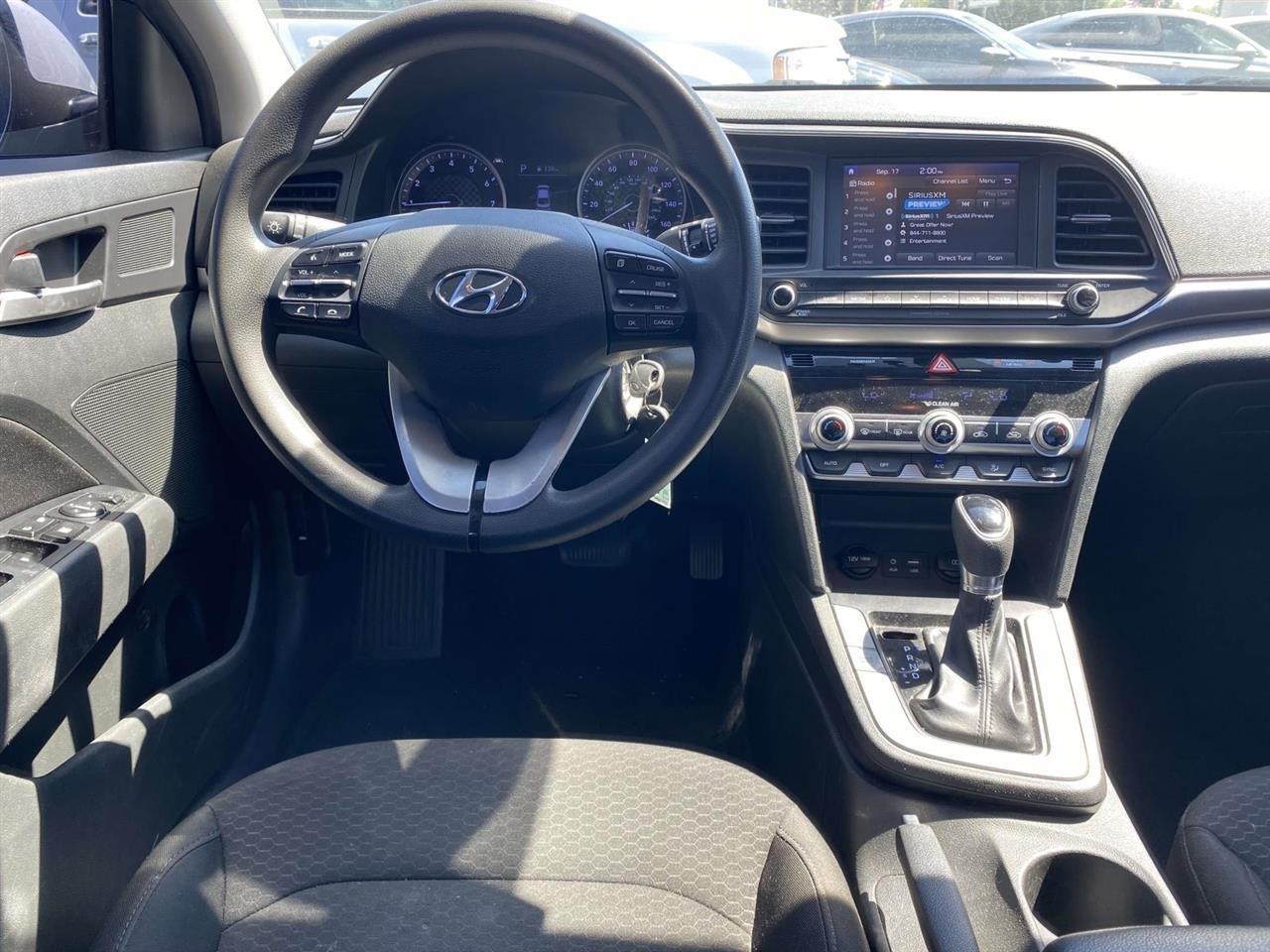 Hyundai Elantra  2020