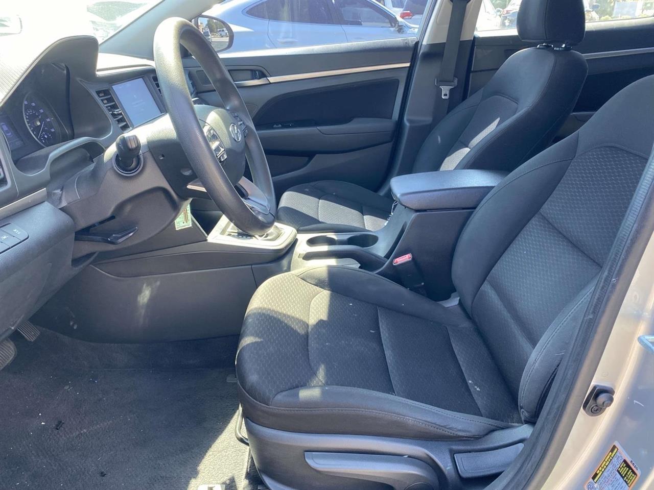 Hyundai Elantra  2020