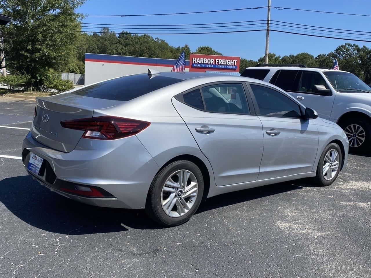 Hyundai Elantra  2020