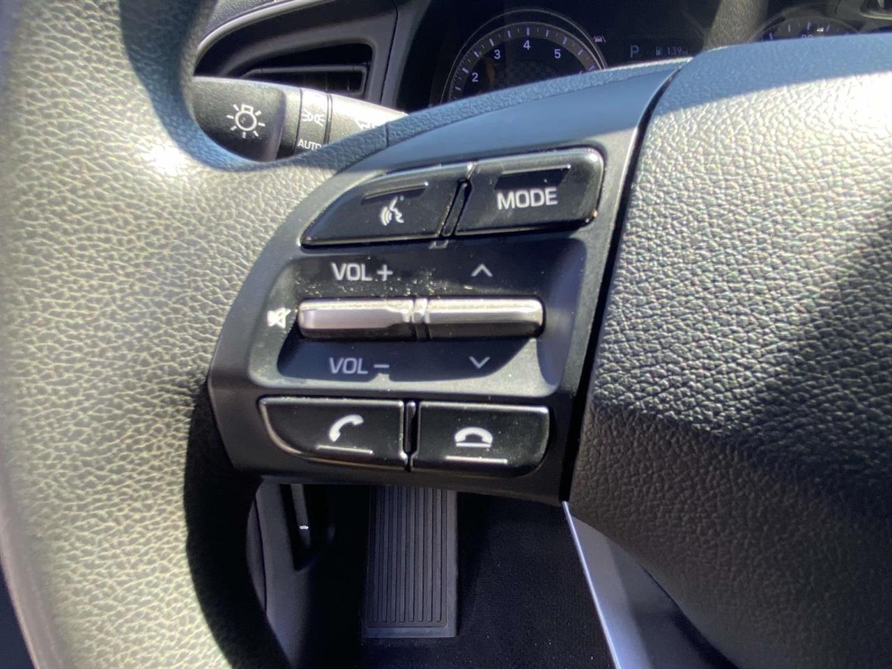 Hyundai Elantra  2020