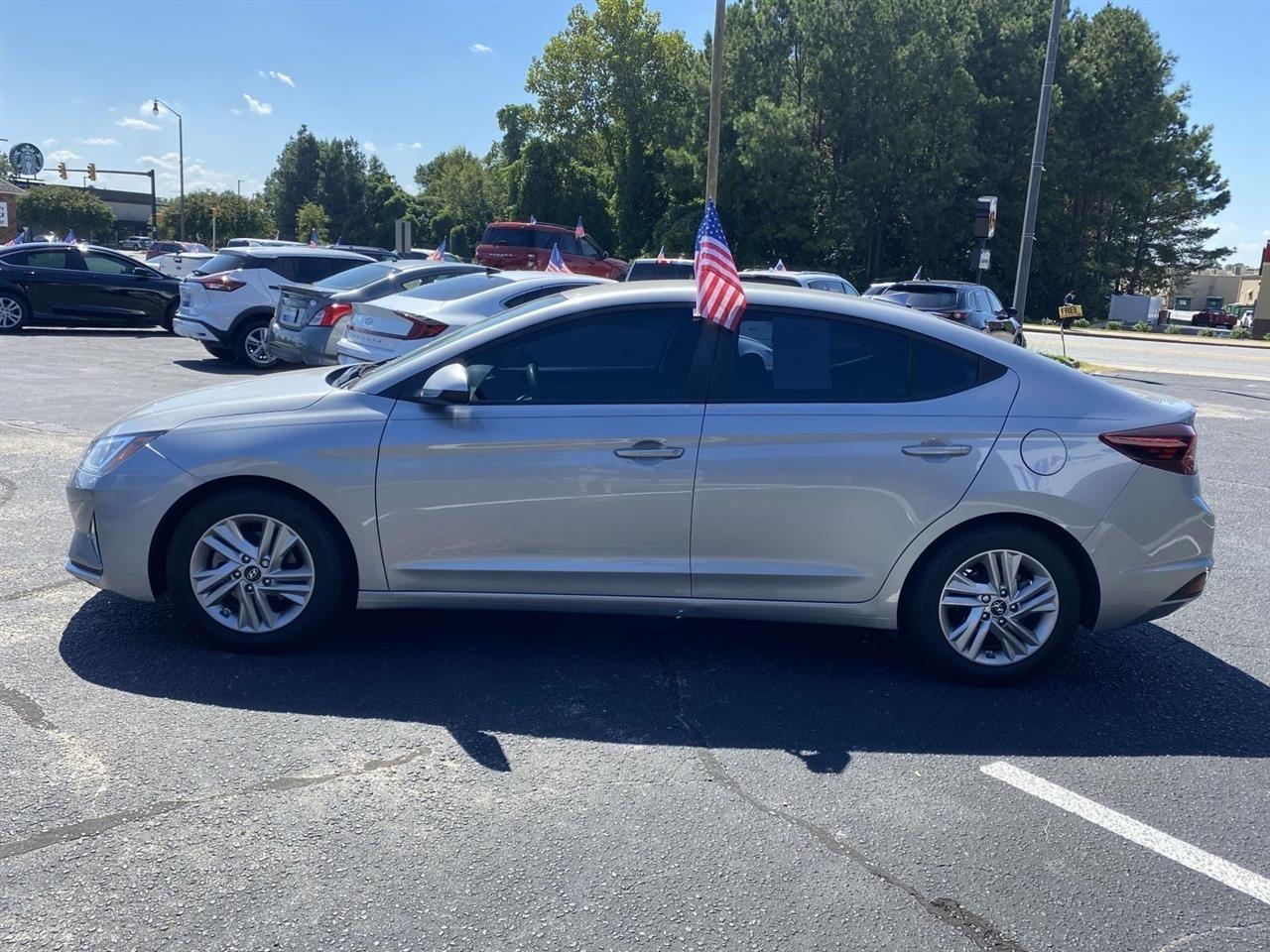 Hyundai Elantra  2020