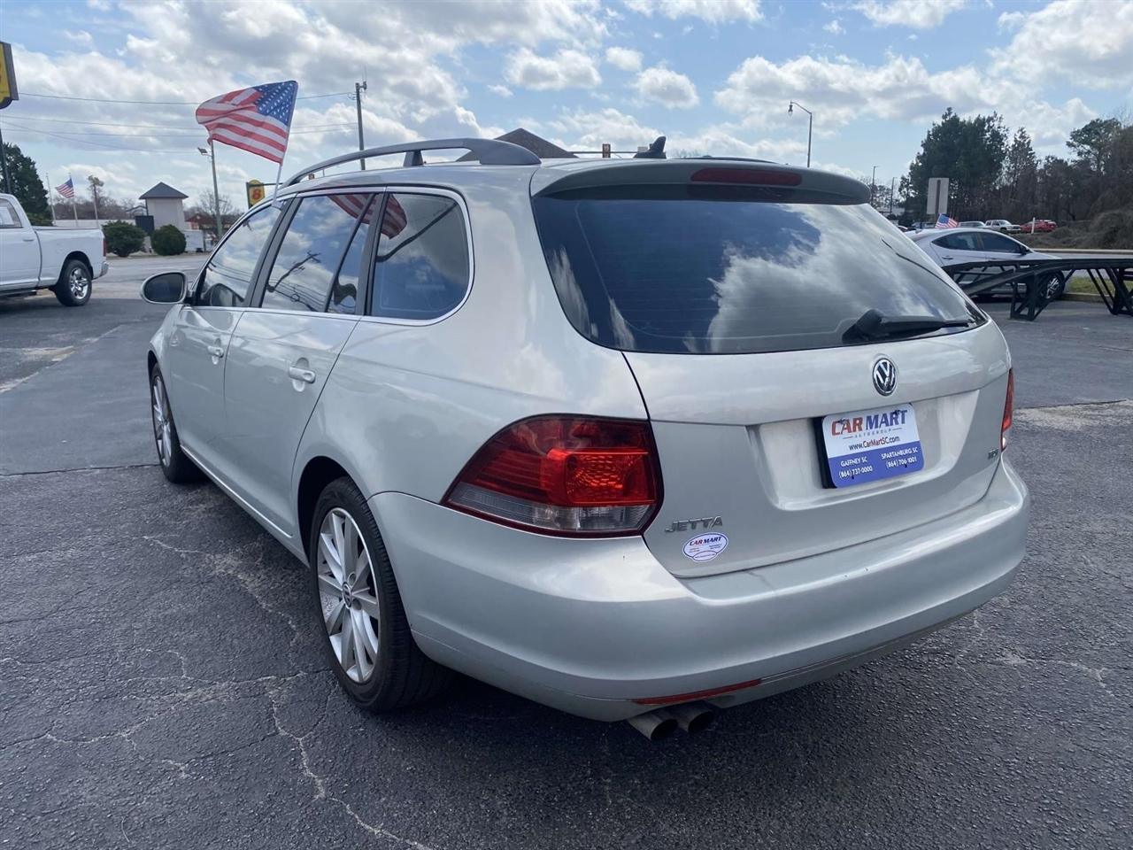 Volkswagen Jetta SportWagen  2011