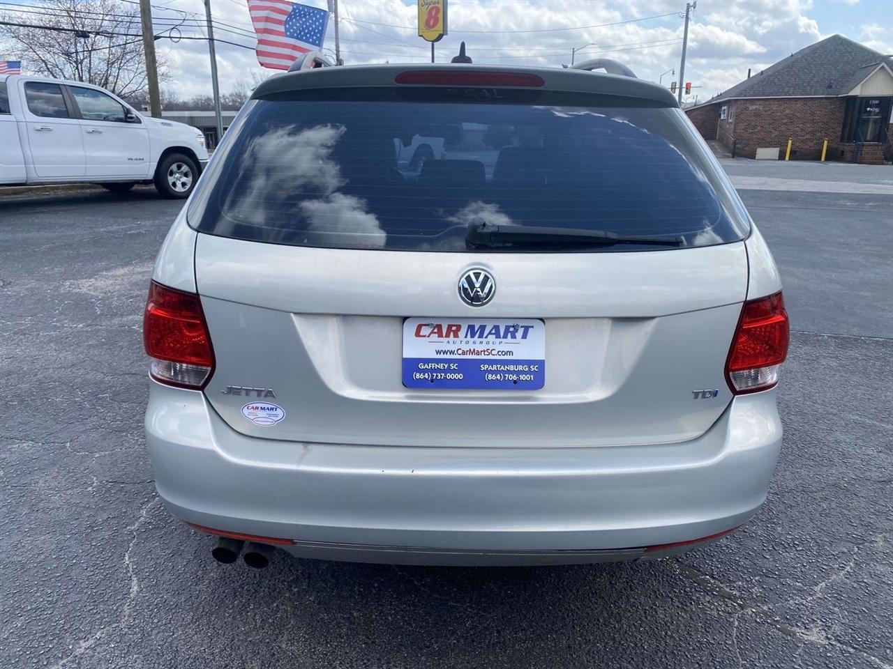 Volkswagen Jetta SportWagen  2011