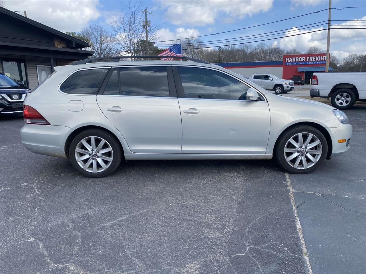 Volkswagen Jetta SportWagen  2011