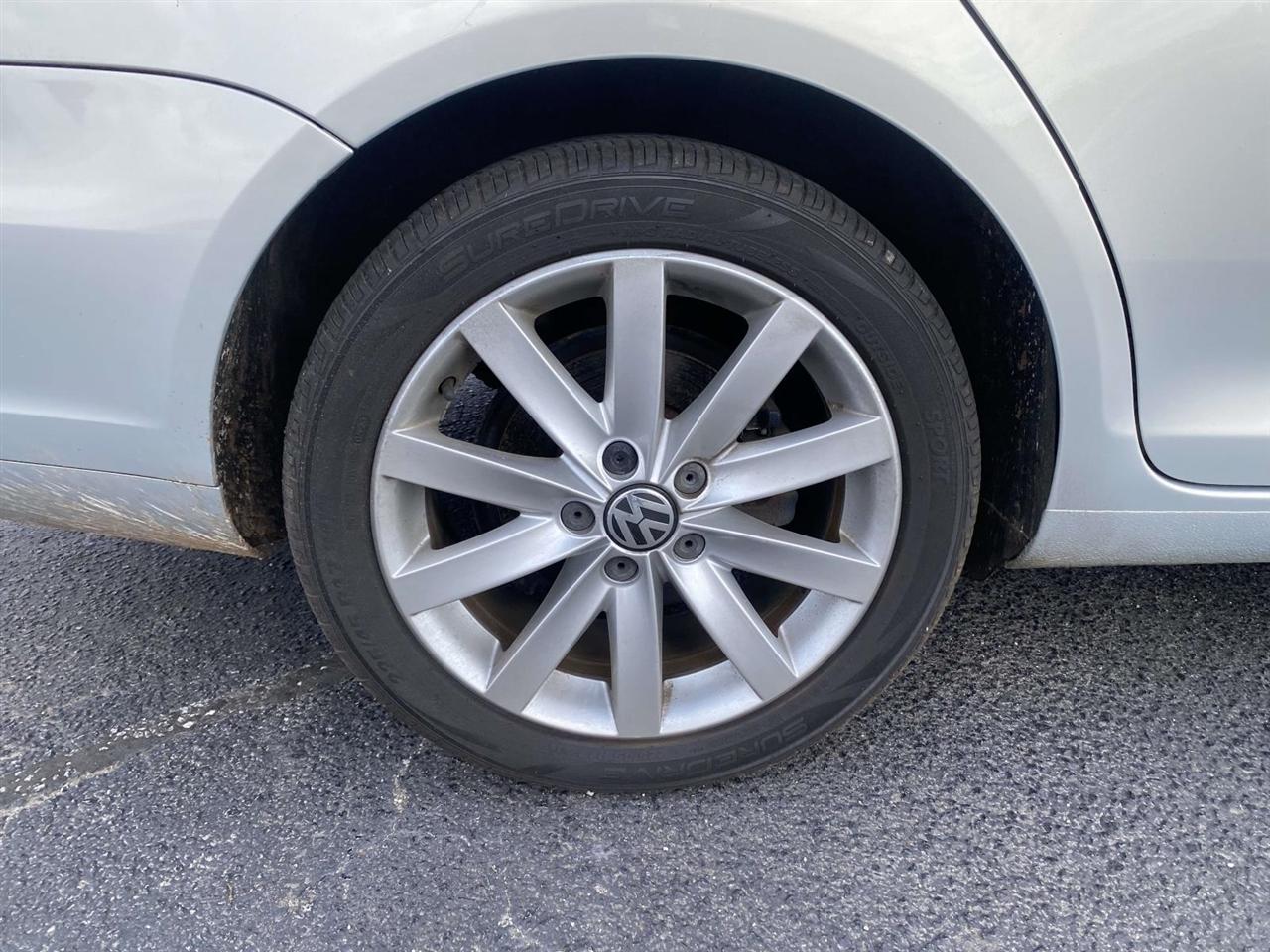 Volkswagen Jetta SportWagen  2011