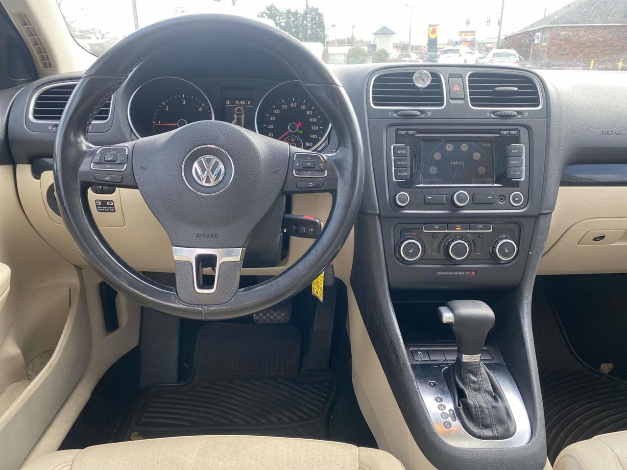 Volkswagen Jetta SportWagen  2011