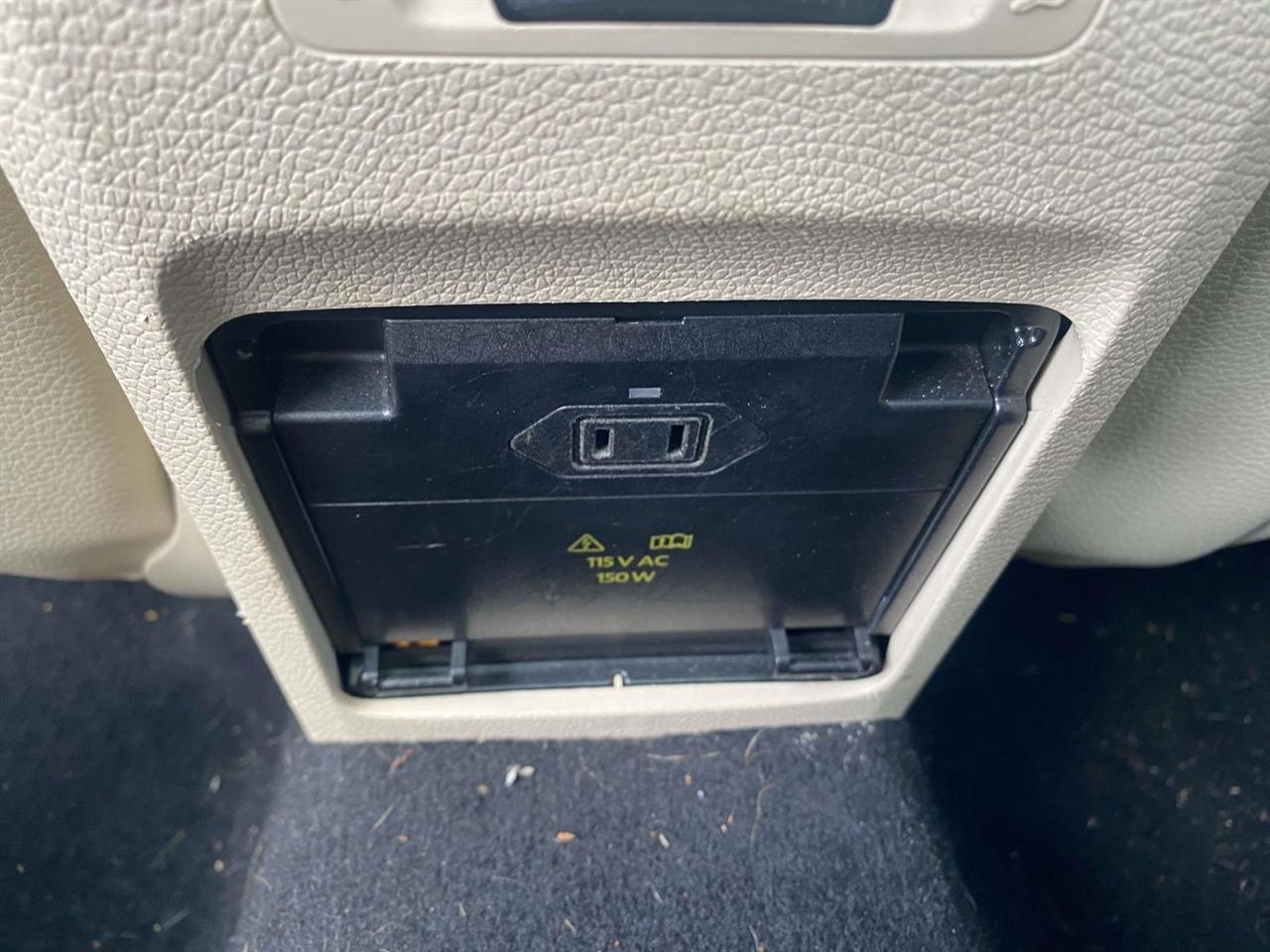 Volkswagen Jetta SportWagen  2011