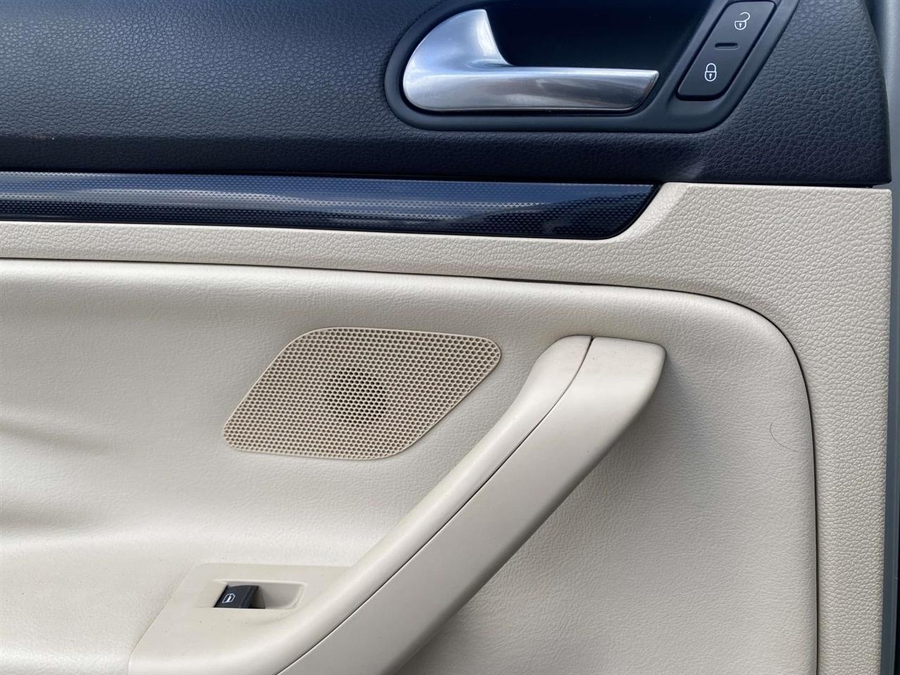 Volkswagen Jetta SportWagen  2011