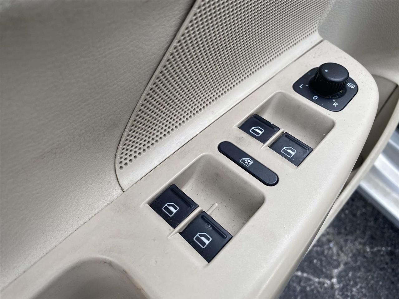 Volkswagen Jetta SportWagen  2011