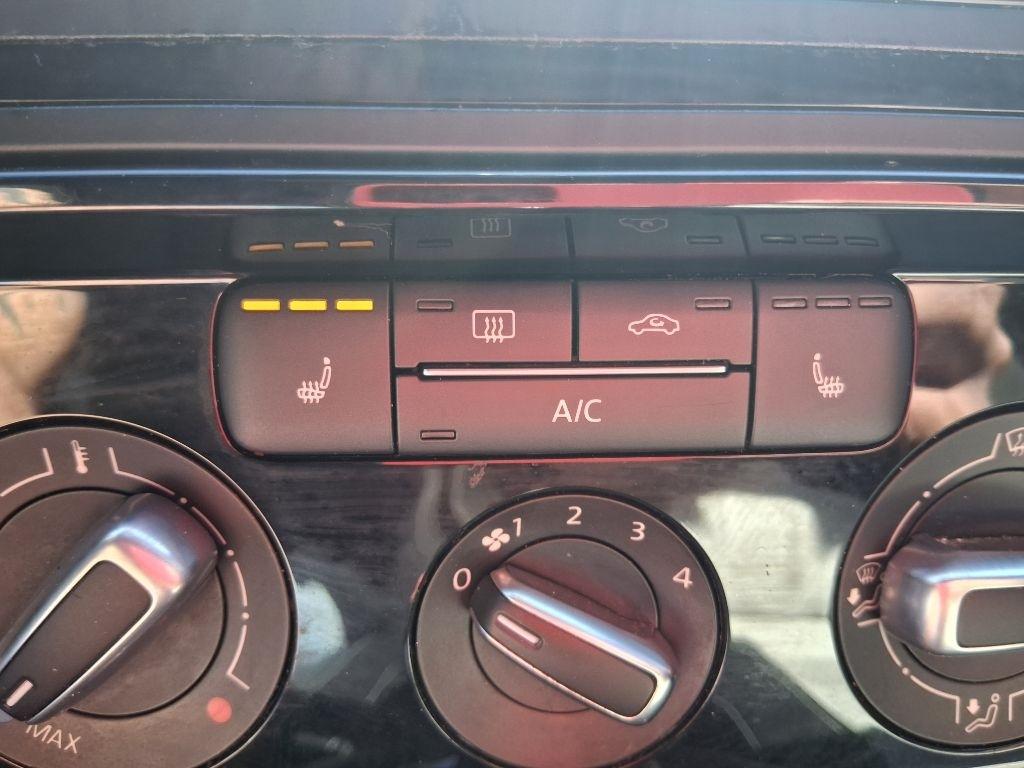 Volkswagen Jetta  2016