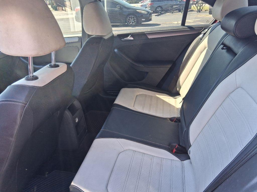 Volkswagen Jetta  2016