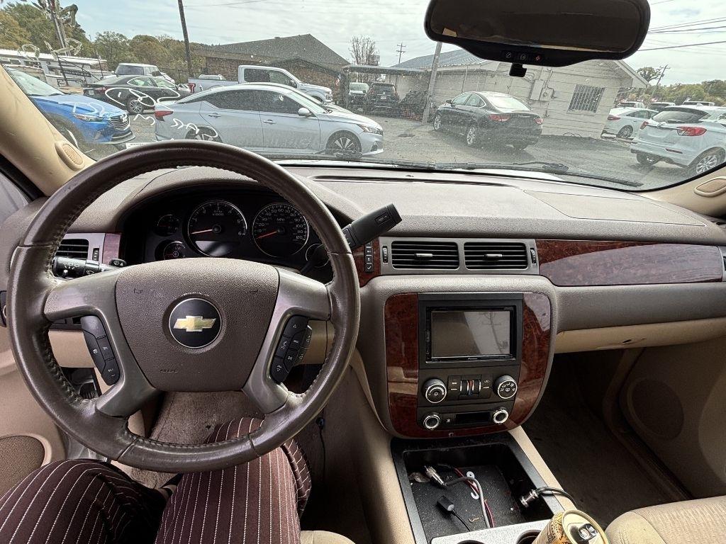 Chevrolet Tahoe  2011