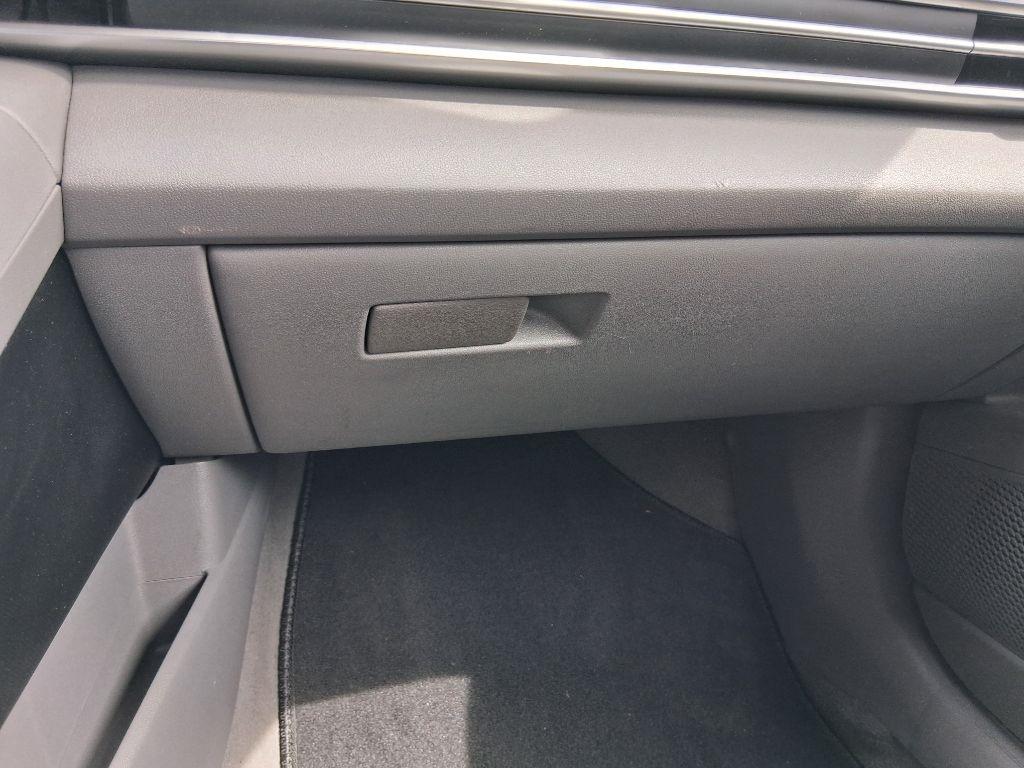 Hyundai Elantra  2022
