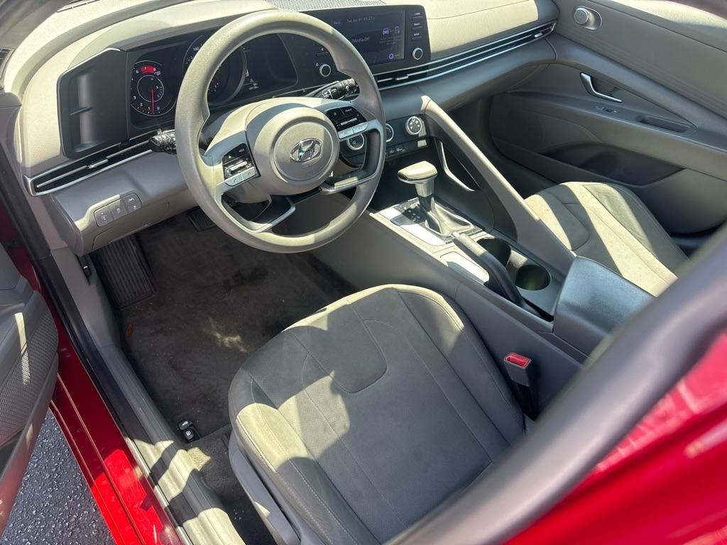 Hyundai Elantra  2023