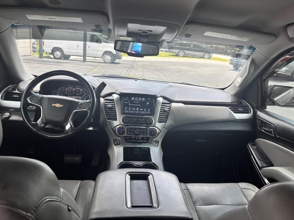 Chevrolet Suburban  2017
