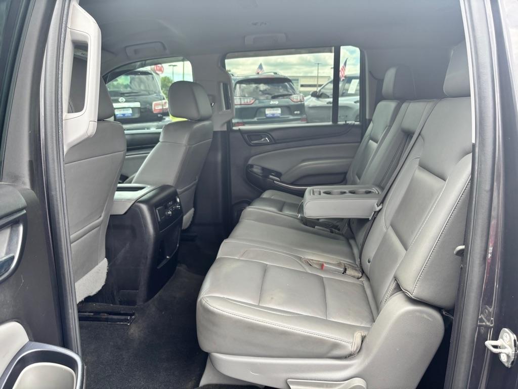 Chevrolet Suburban  2017