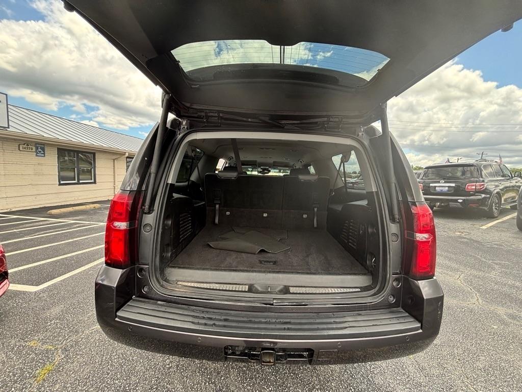 Chevrolet Suburban  2017