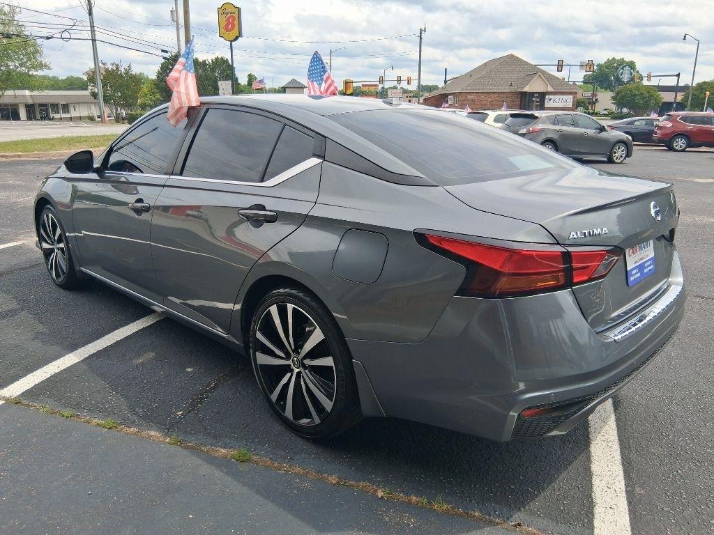 Nissan Altima  2022