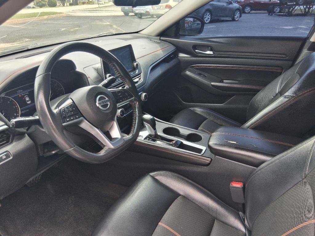 Nissan Altima  2022