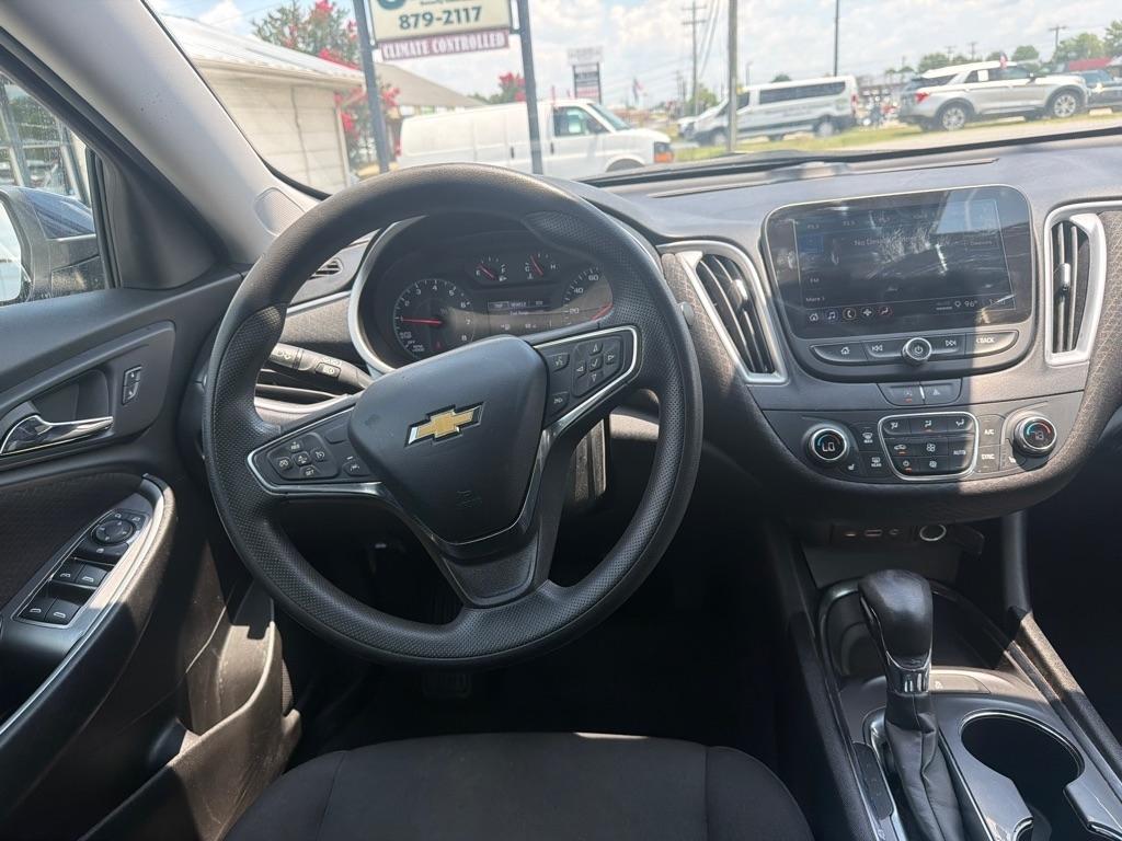 Chevrolet Malibu  2023