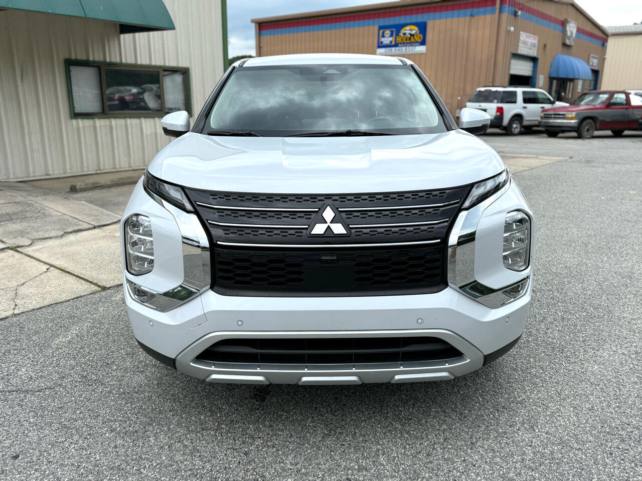 Mitsubishi Outlander SE 2WD 2022