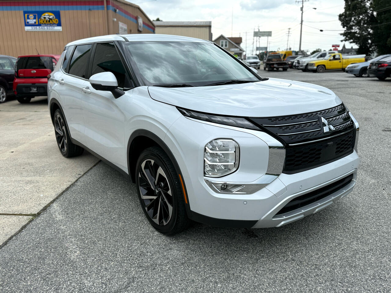 Mitsubishi Outlander SE 2WD 2022