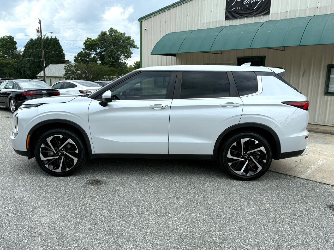 Mitsubishi Outlander SE 2WD 2022