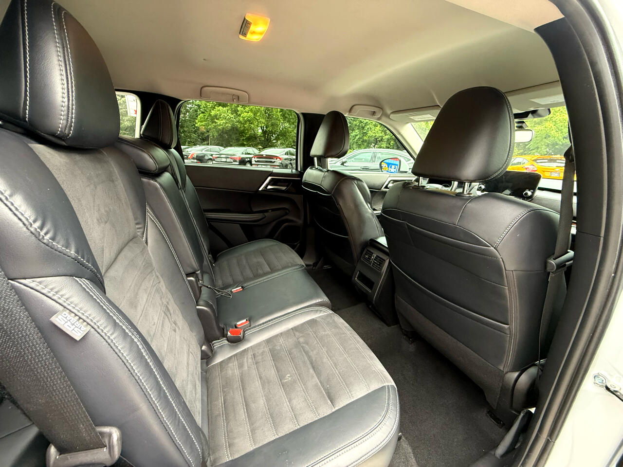 Mitsubishi Outlander SE 2WD 2022