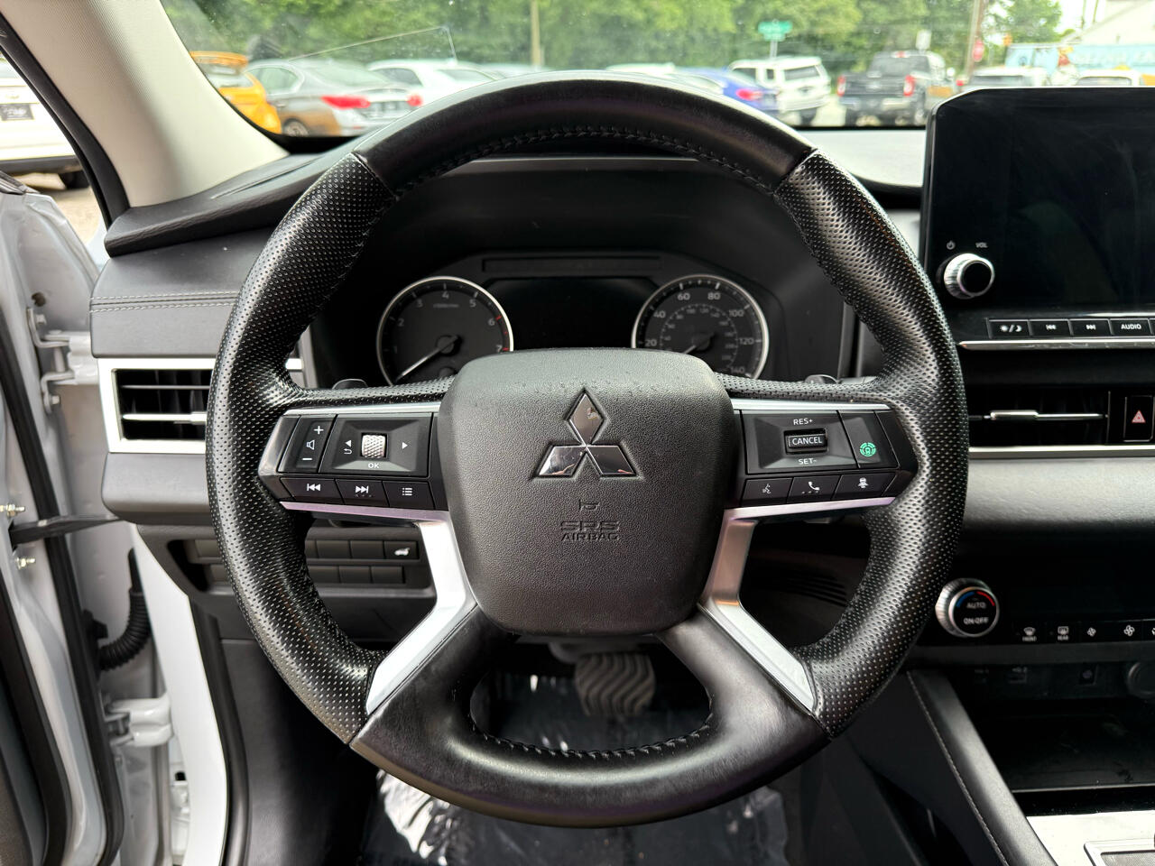 Mitsubishi Outlander SE 2WD 2022