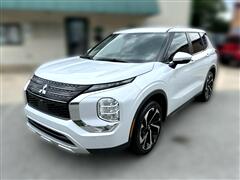 2022 Mitsubishi Outlander  2022 Mitsubishi Outlander