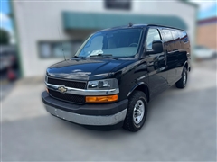 2017 Chevrolet Express  2017 Chevrolet Express