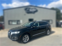 2017 Audi Q7  2017 Audi Q7